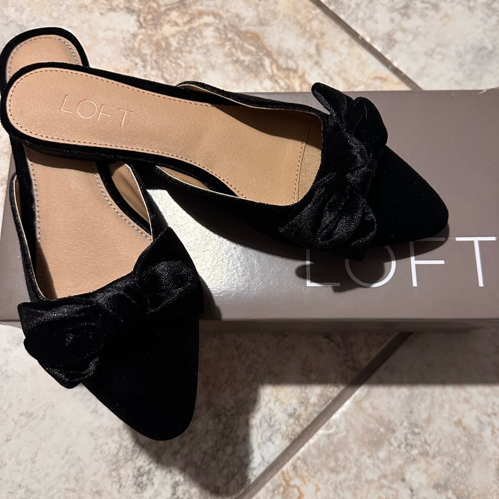 LOFT Black Velvet Flats with Bow